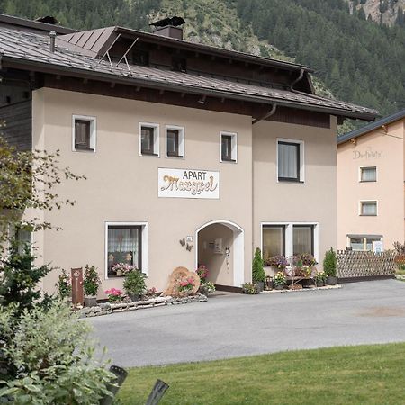 Haus Margret Bed & Breakfast Sankt Leonhard im Pitztal Luaran gambar