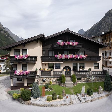 Haus Margret Bed & Breakfast Sankt Leonhard im Pitztal Luaran gambar