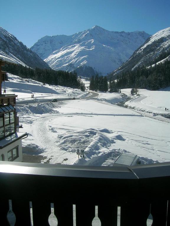 Haus Margret Bed & Breakfast Sankt Leonhard im Pitztal Luaran gambar